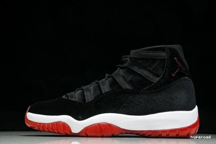 Hyperoad Air Velvet” “Bred 11 Jordan 0709